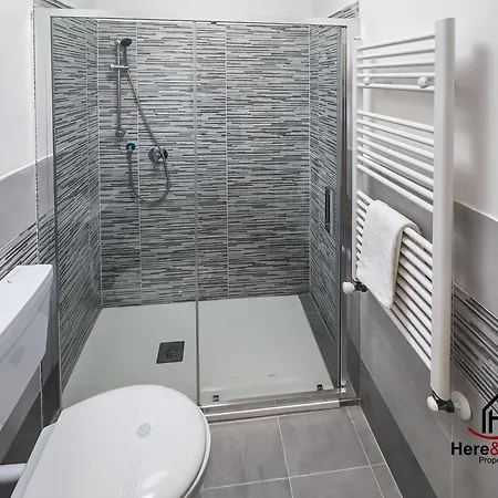 Elegant - Airport 5min - Ac - Smart Tv Daire Cenova