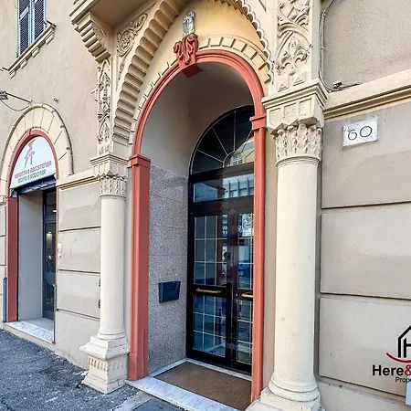 Elegant - Airport 5min - Ac - Smart Tv Daire